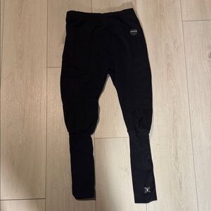 Nununu Black Jogger size 6-7Y -side pockets